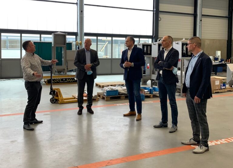 FME voorzitter verrast door innovatief familiebedrijf Tummers