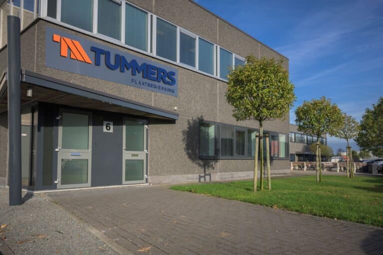 Tummers Metal Solutions bedrijfspand