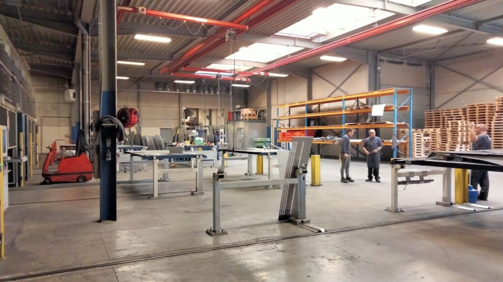 tummers medewerkers aan het werk